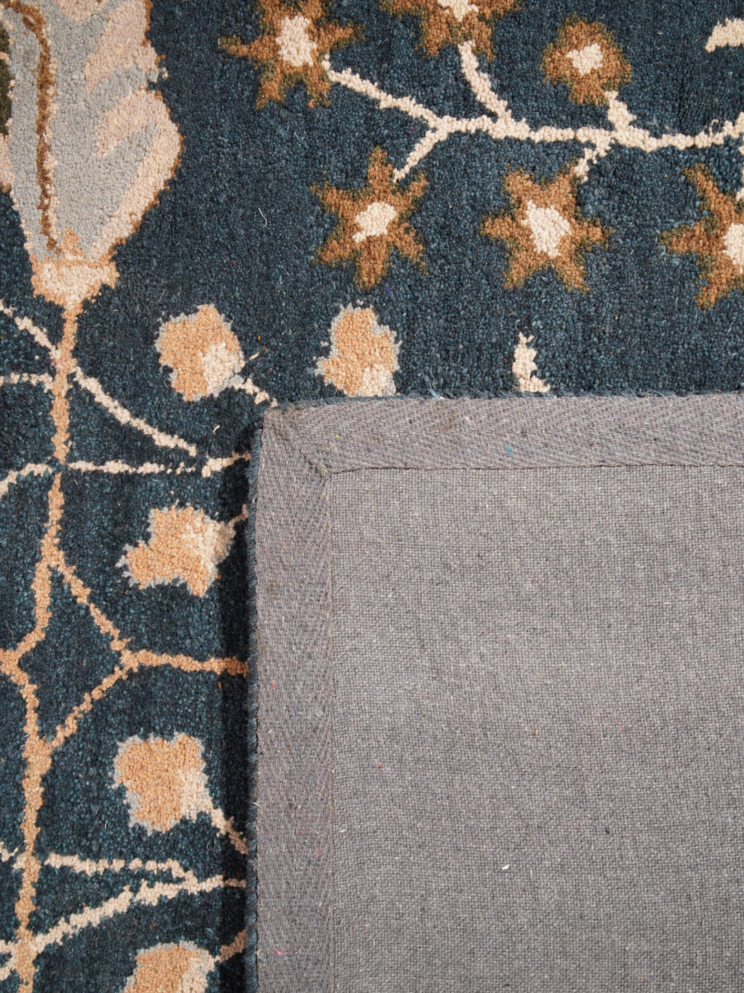 Hand Tufted Wool Area Rug Floral Blue K00522