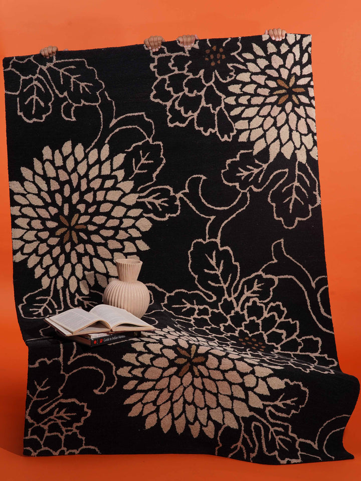 Hand Tufted Black Wool Floral Rug