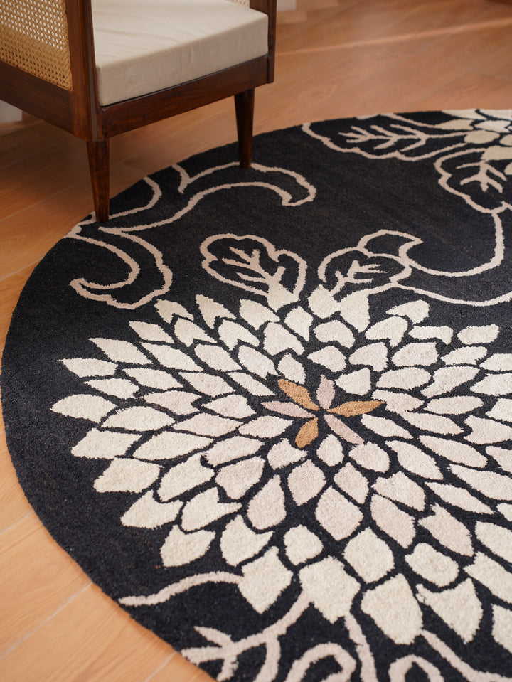 Hand Tufted Black Wool Floral Rug