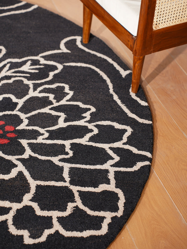 Hand Tufted Black Wool Floral Rug