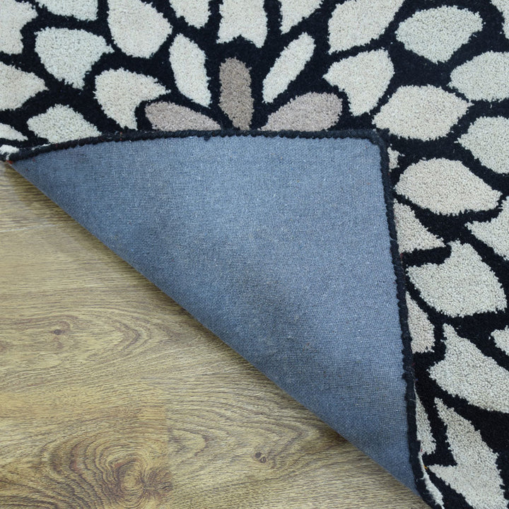 Hand Tufted Black Wool Floral Rug