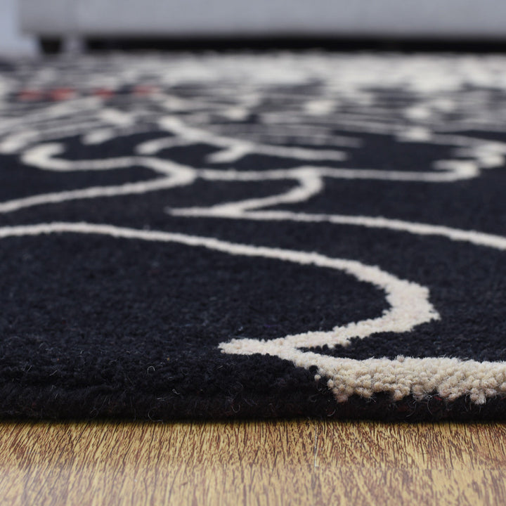 Hand Tufted Black Wool Floral Rug