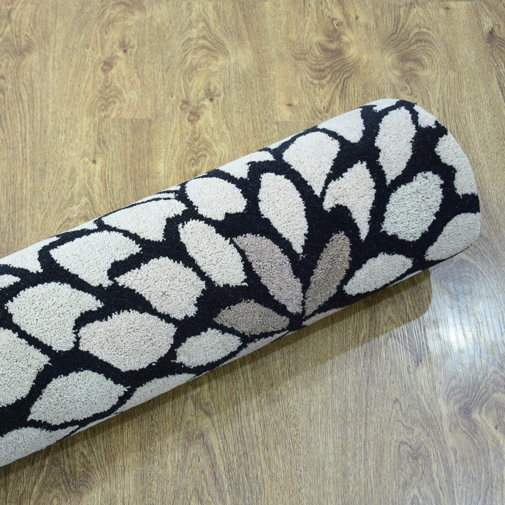 Hand Tufted Black Wool Floral Rug