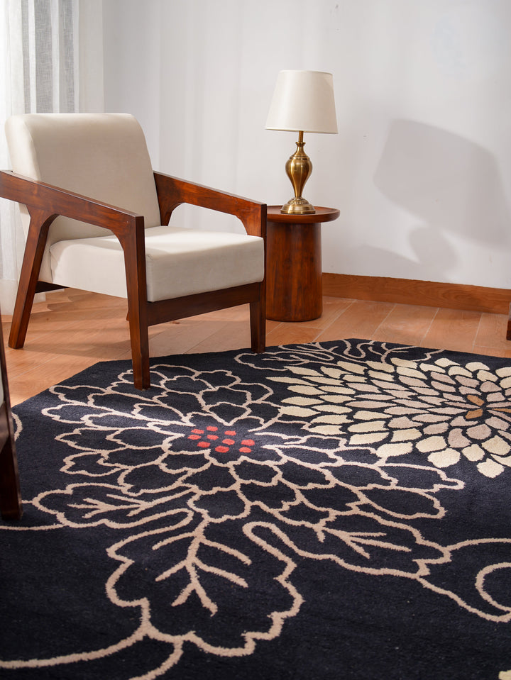Hand Tufted Black Wool Floral Rug