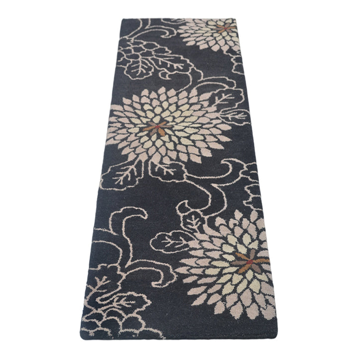 Hand Tufted Black Wool Floral Rug