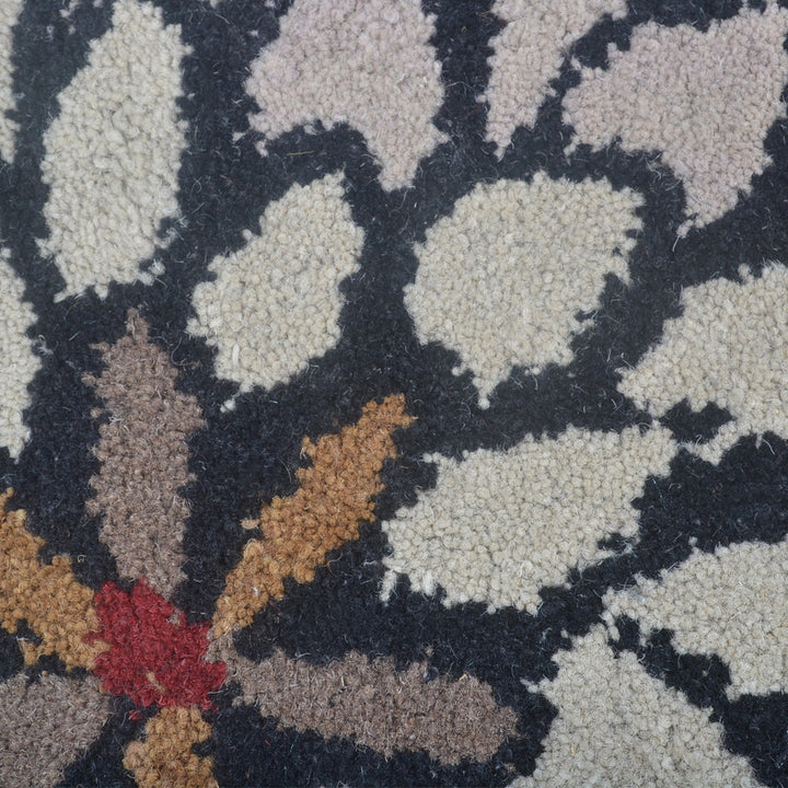 Hand Tufted Black Wool Floral Rug