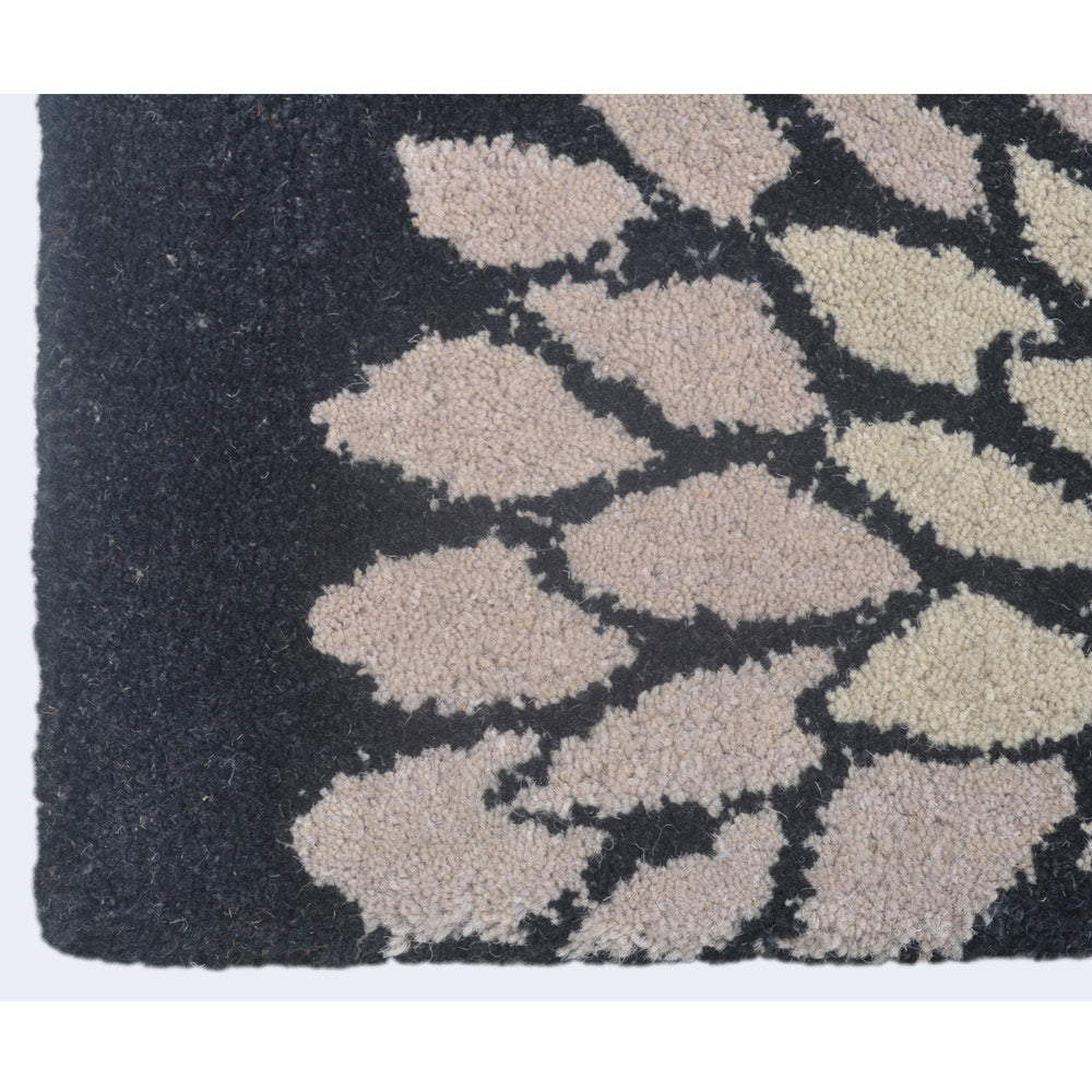 Hand Tufted Black Wool Floral Rug