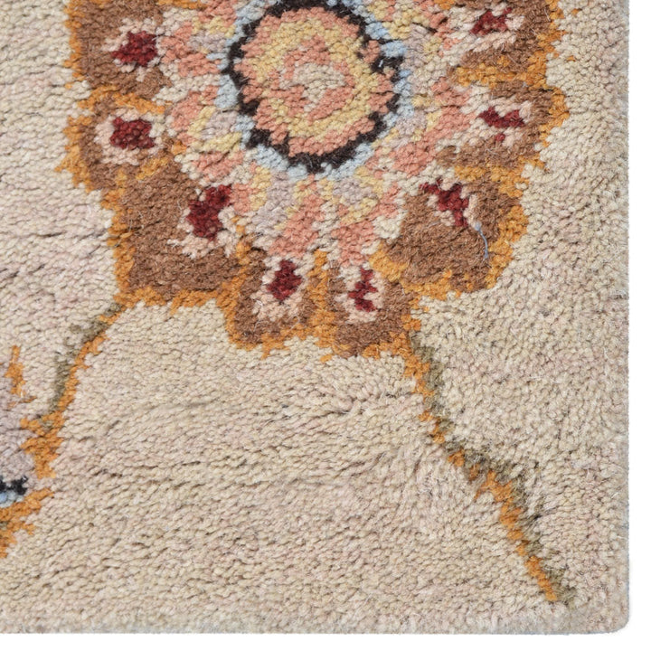 Hand Tufted Wool Area Rug Floral Cream K00708