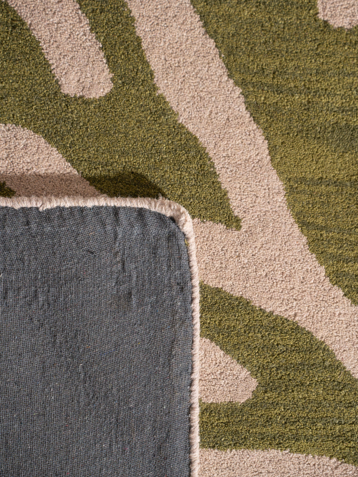 Hand Tufted Beige Green Wool Floral Rug