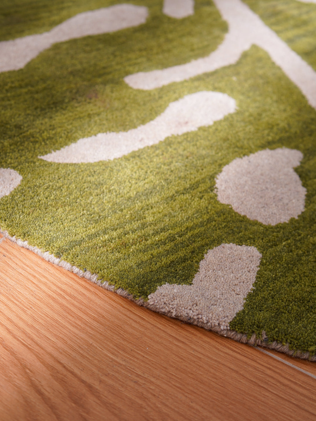 Hand Tufted Beige Green Wool Floral Rug
