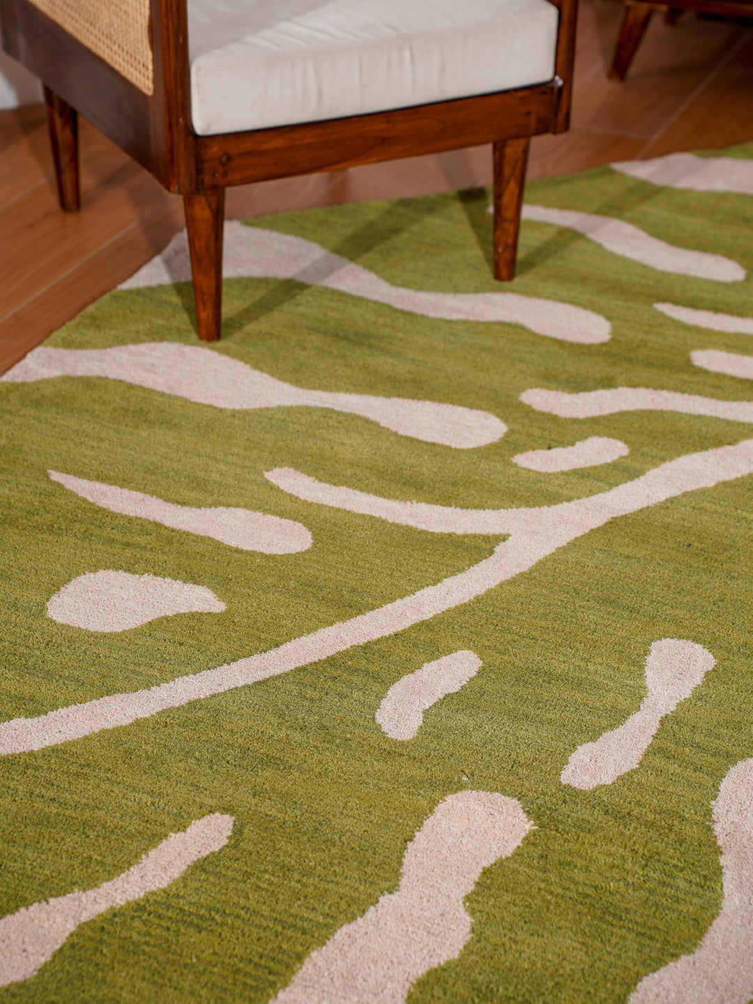 Hand Tufted Beige Green Wool Floral Rug