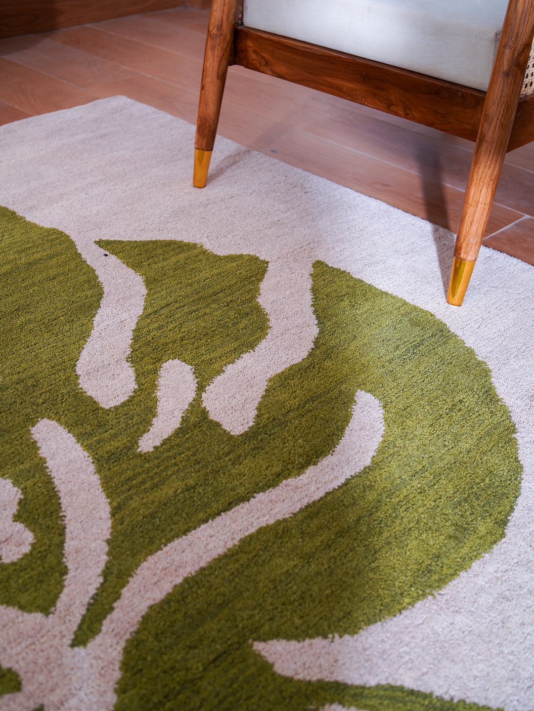 Hand Tufted Beige Green Wool Floral Rug