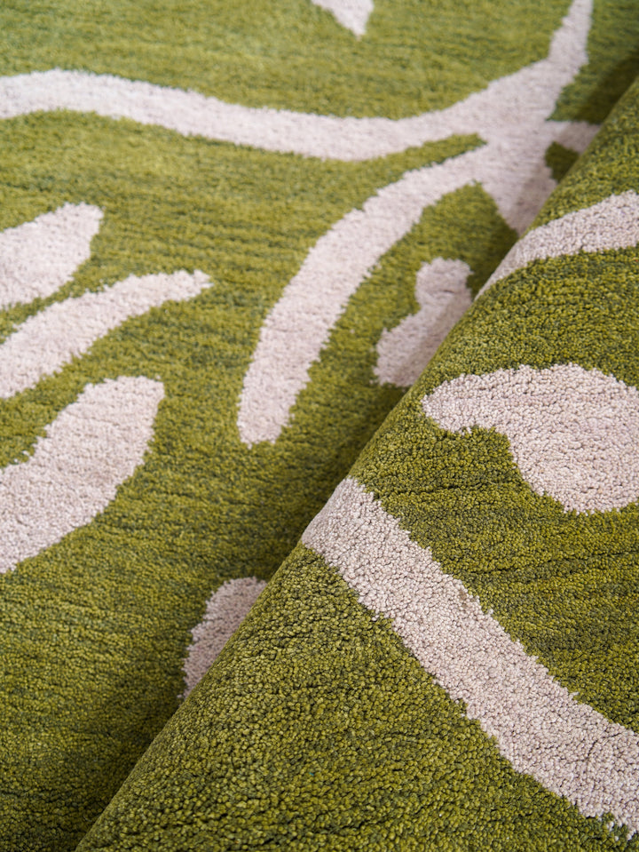 Hand Tufted Beige Green Wool Floral Rug