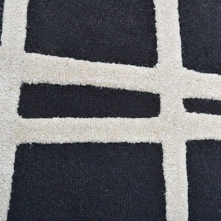 Hand Tufted Wool Area Rug Contemporary Black K02001