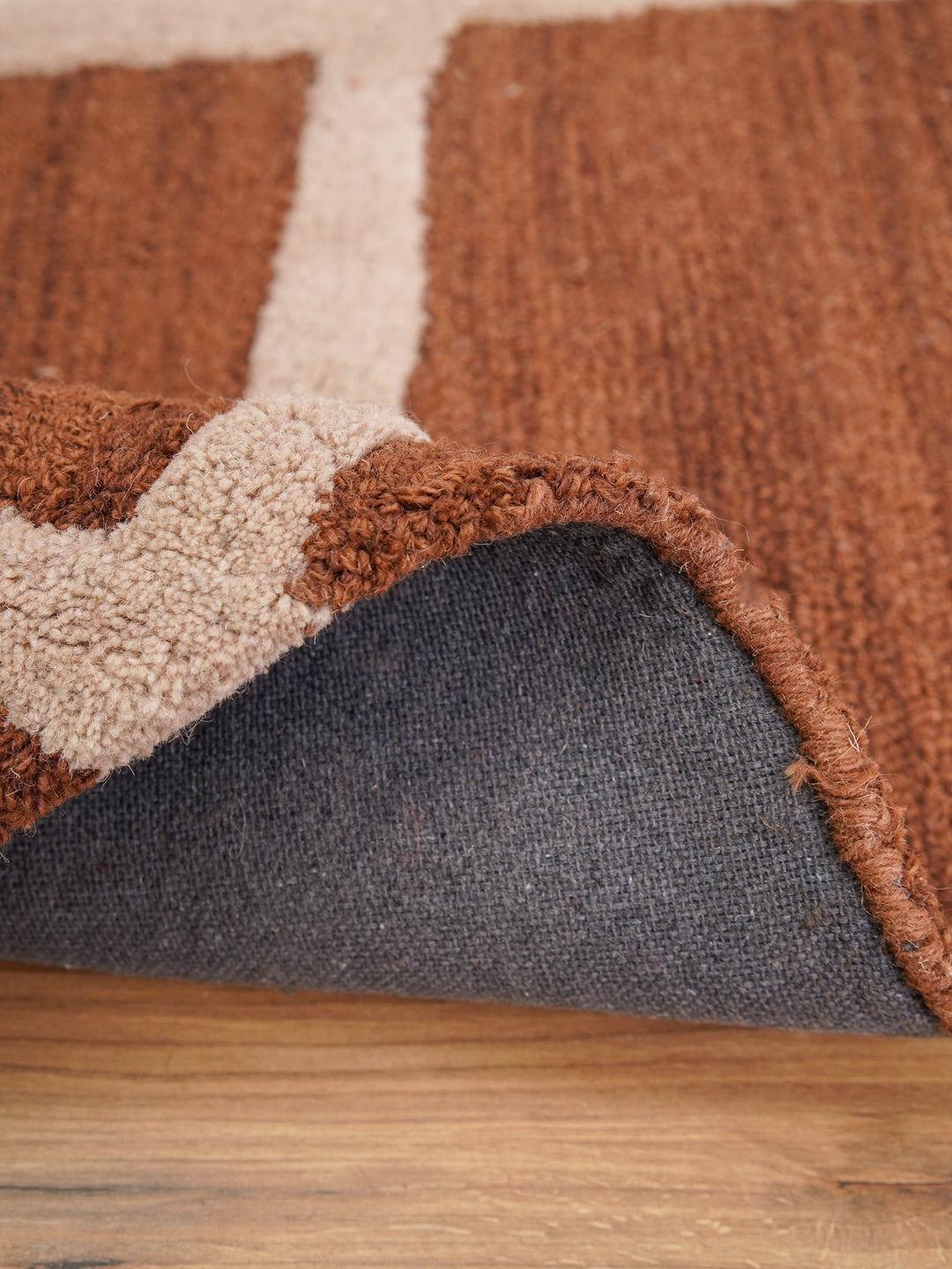 Hand Tufted Wool Area Rug Contemporary Black K02001