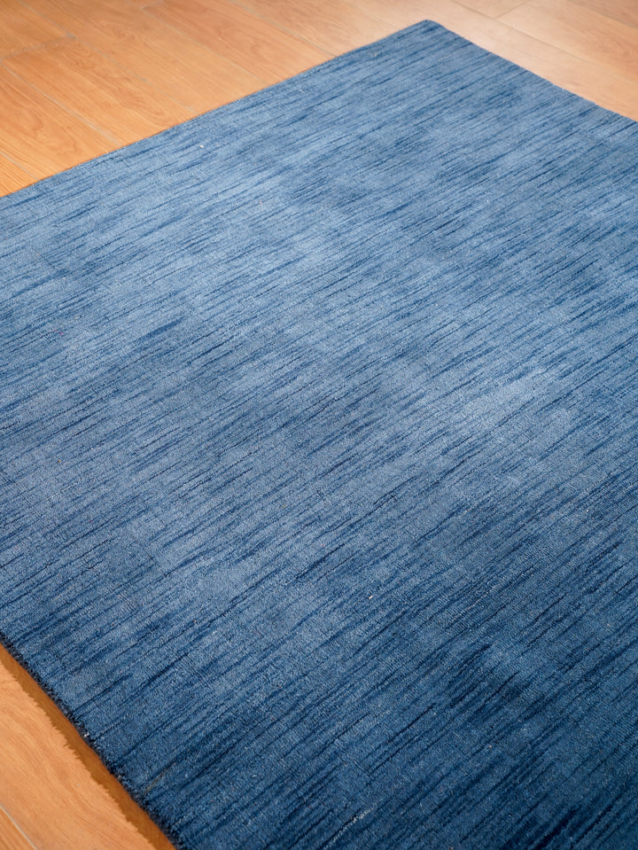 Premium Hand-Knotted Wool Area Rug – Solid Texture