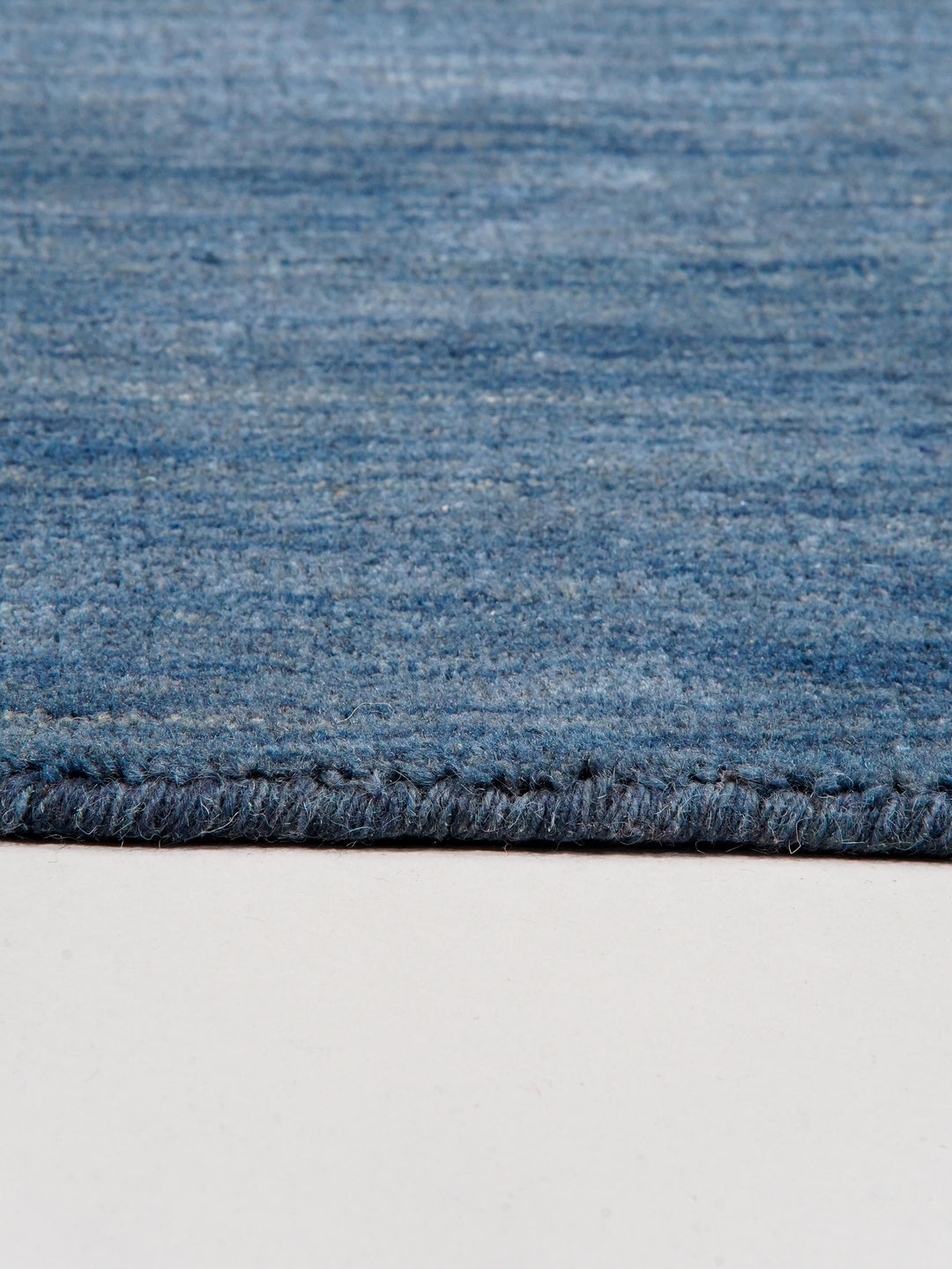 Premium Hand-Knotted Wool Area Rug – Solid Texture