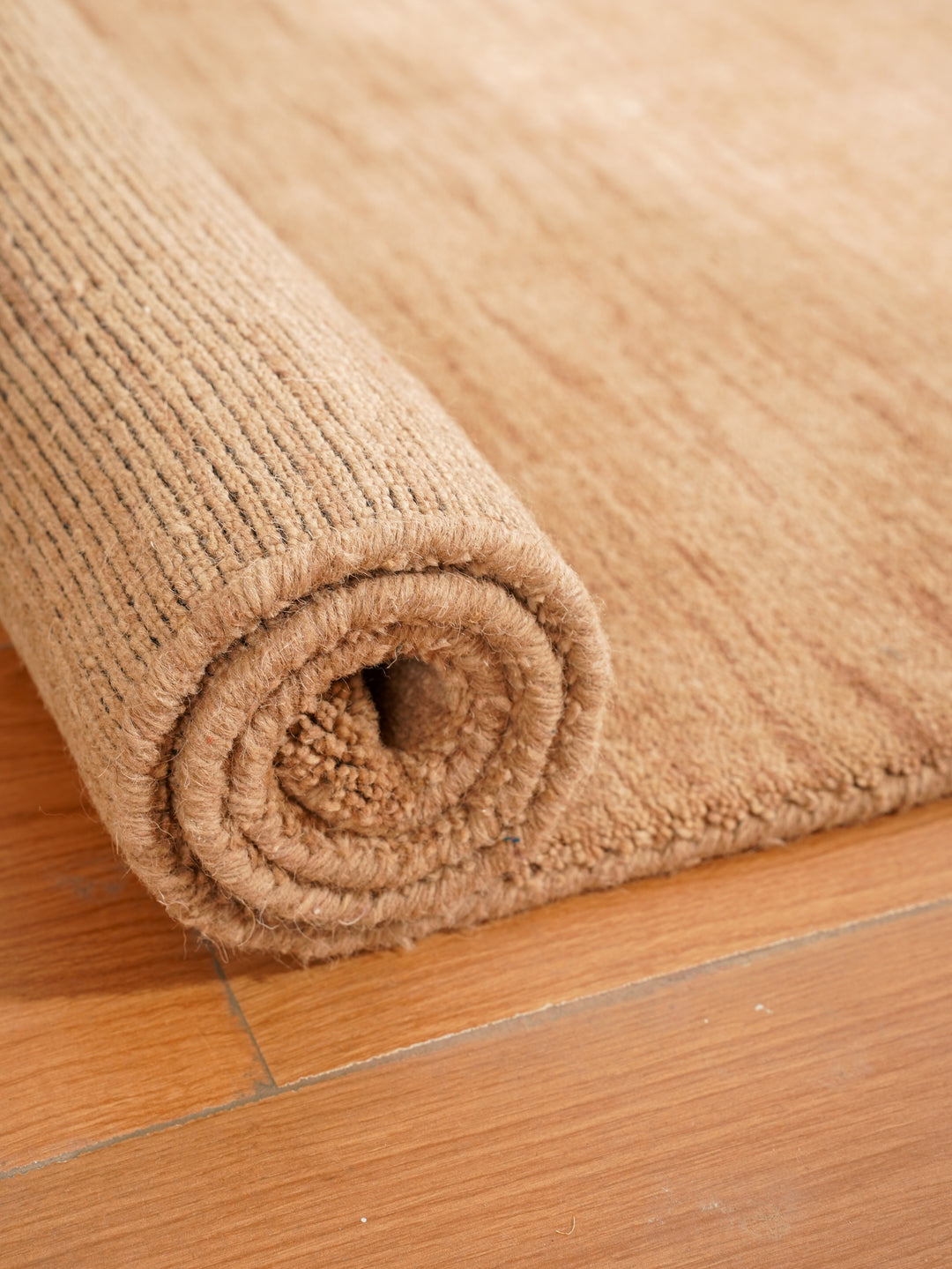Modern Hand-Knotted Wool Rug – Solid Design