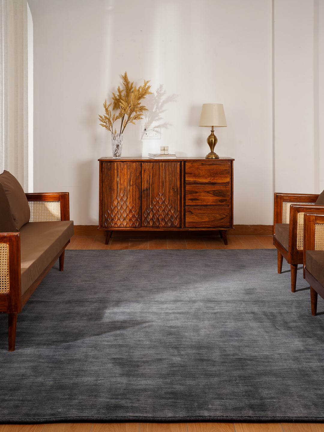 Modern Hand-Knotted Wool Rug – Solid Design