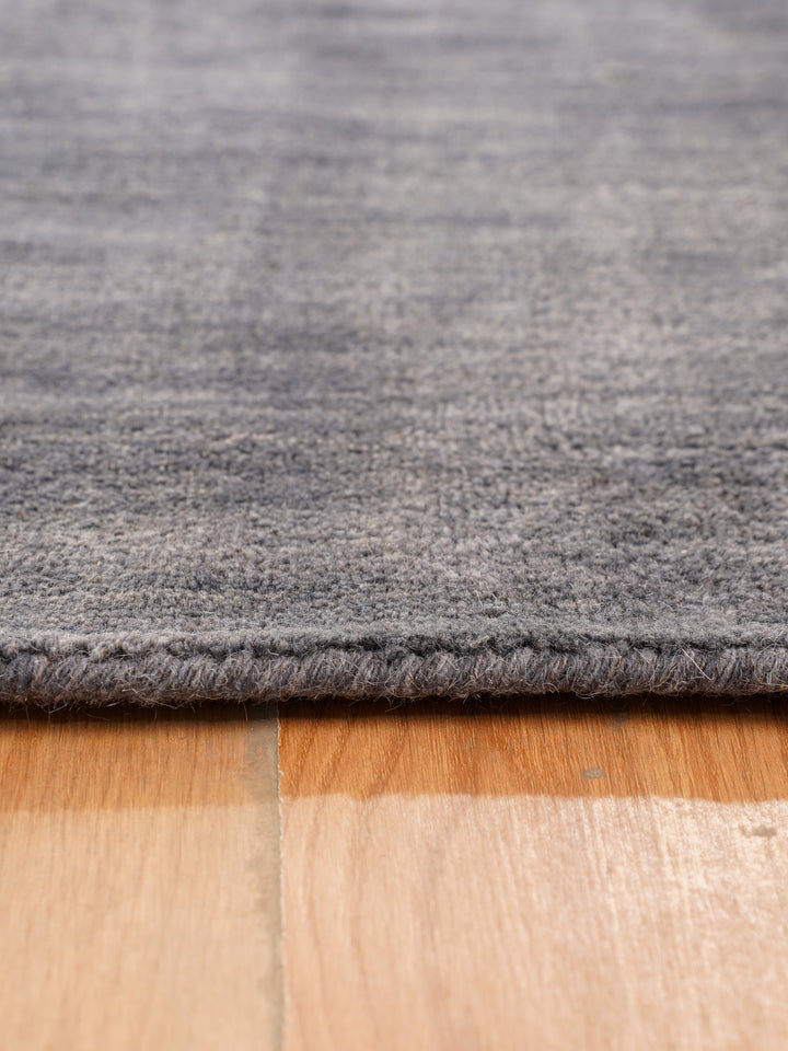 Modern Hand-Knotted Wool Rug – Solid Design