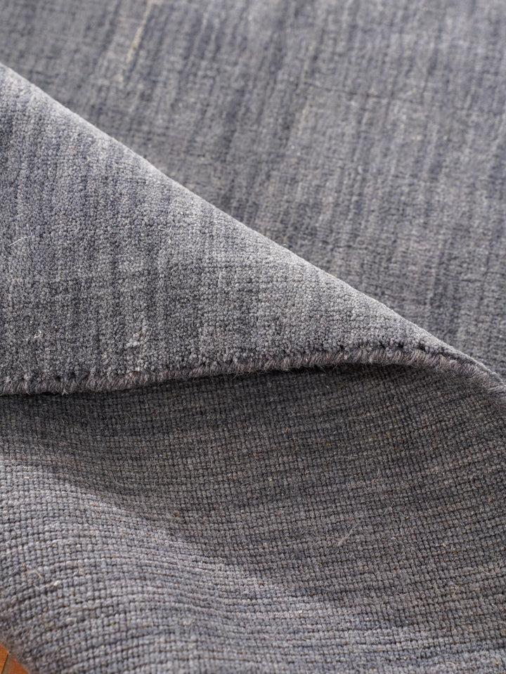 Modern Hand-Knotted Wool Rug – Solid Design
