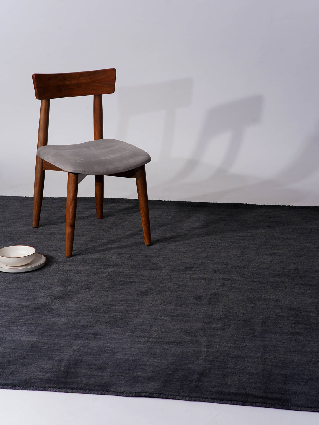 Modern Hand-Knotted Wool Rug – Solid Design