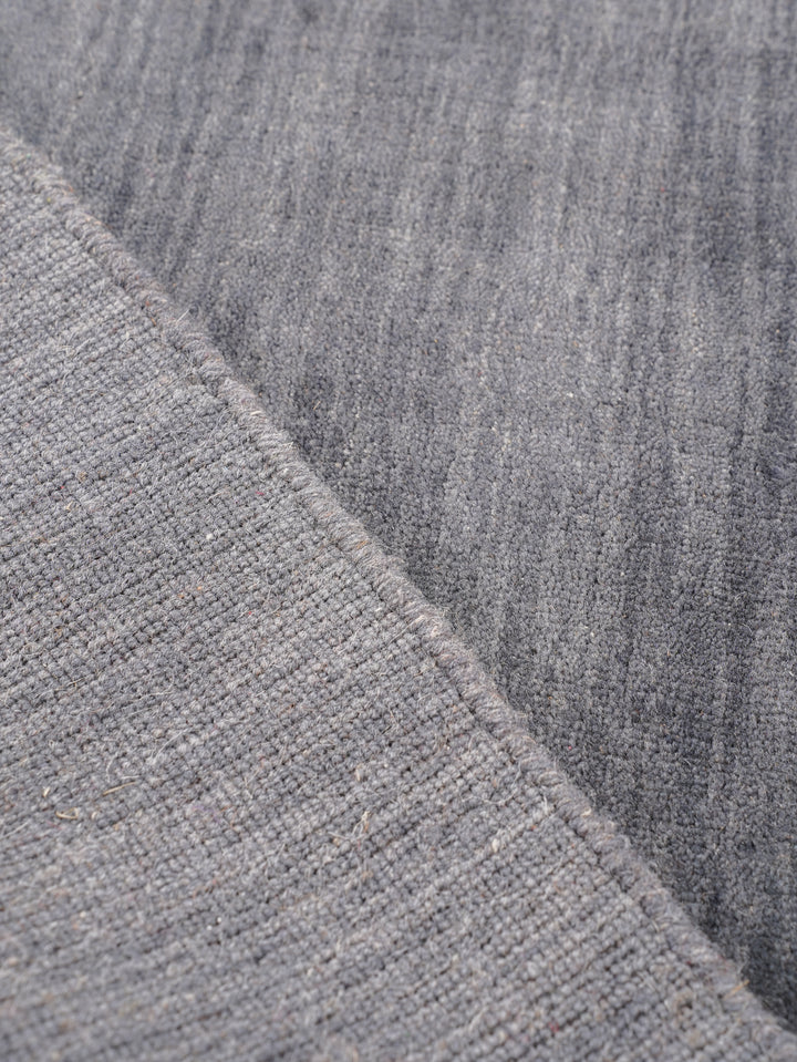 Modern Hand-Knotted Wool Rug – Solid Design