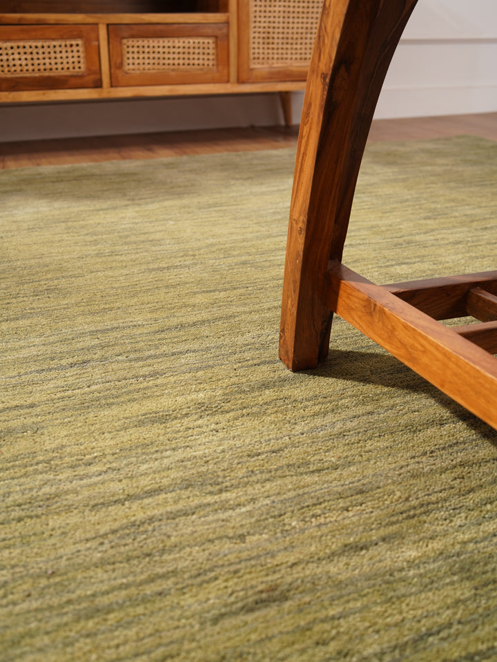 Modern Hand-Knotted Wool Rug – Solid Design