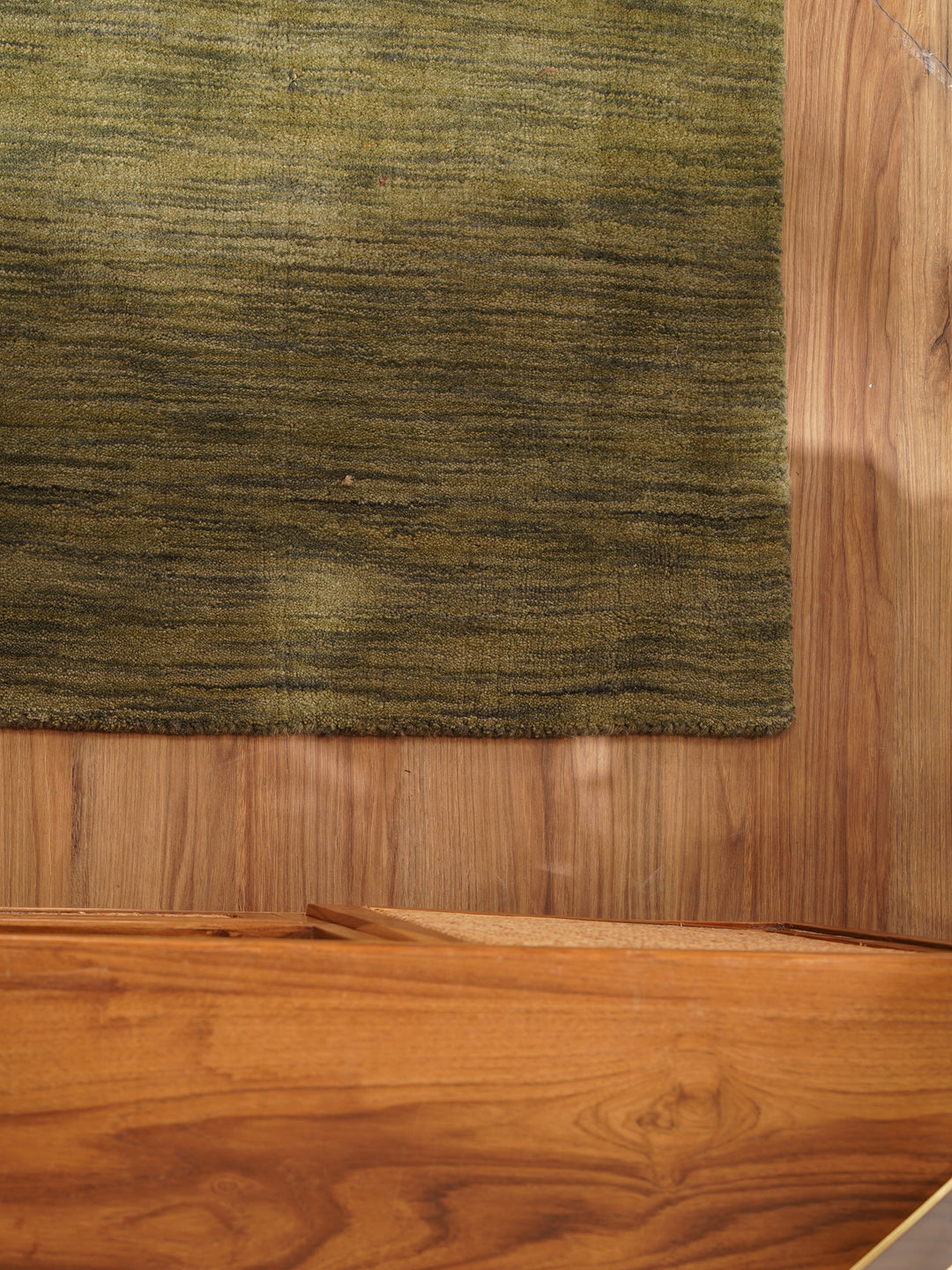 Modern Hand-Knotted Wool Rug – Solid Design