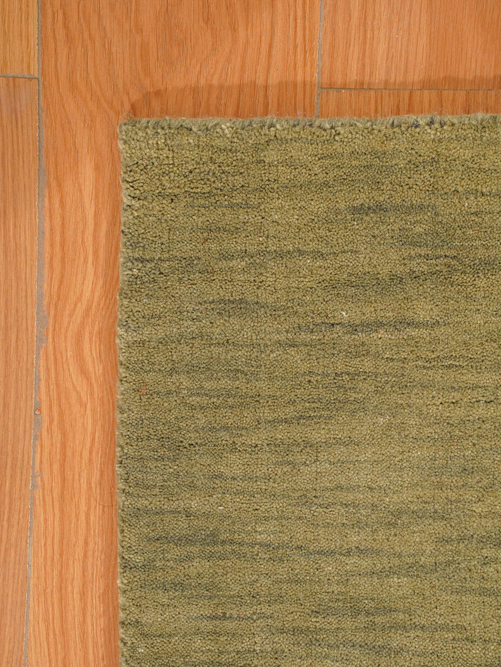 Modern Hand-Knotted Wool Rug – Solid Design