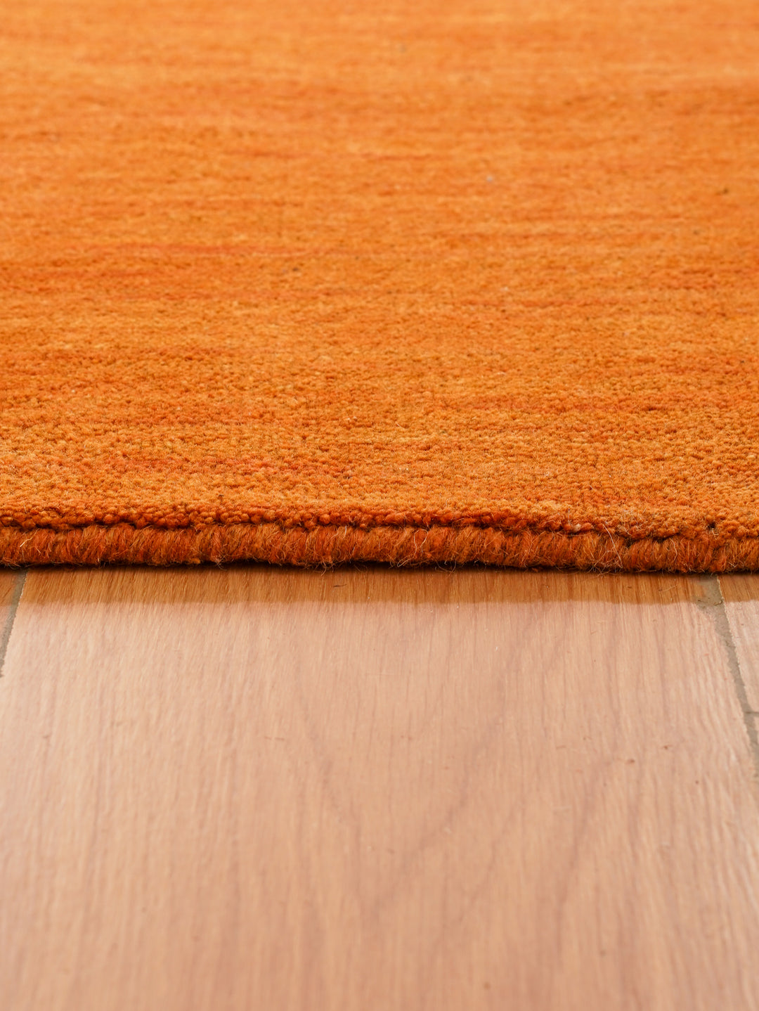 Modern Hand-Knotted Wool Rug – Solid Design