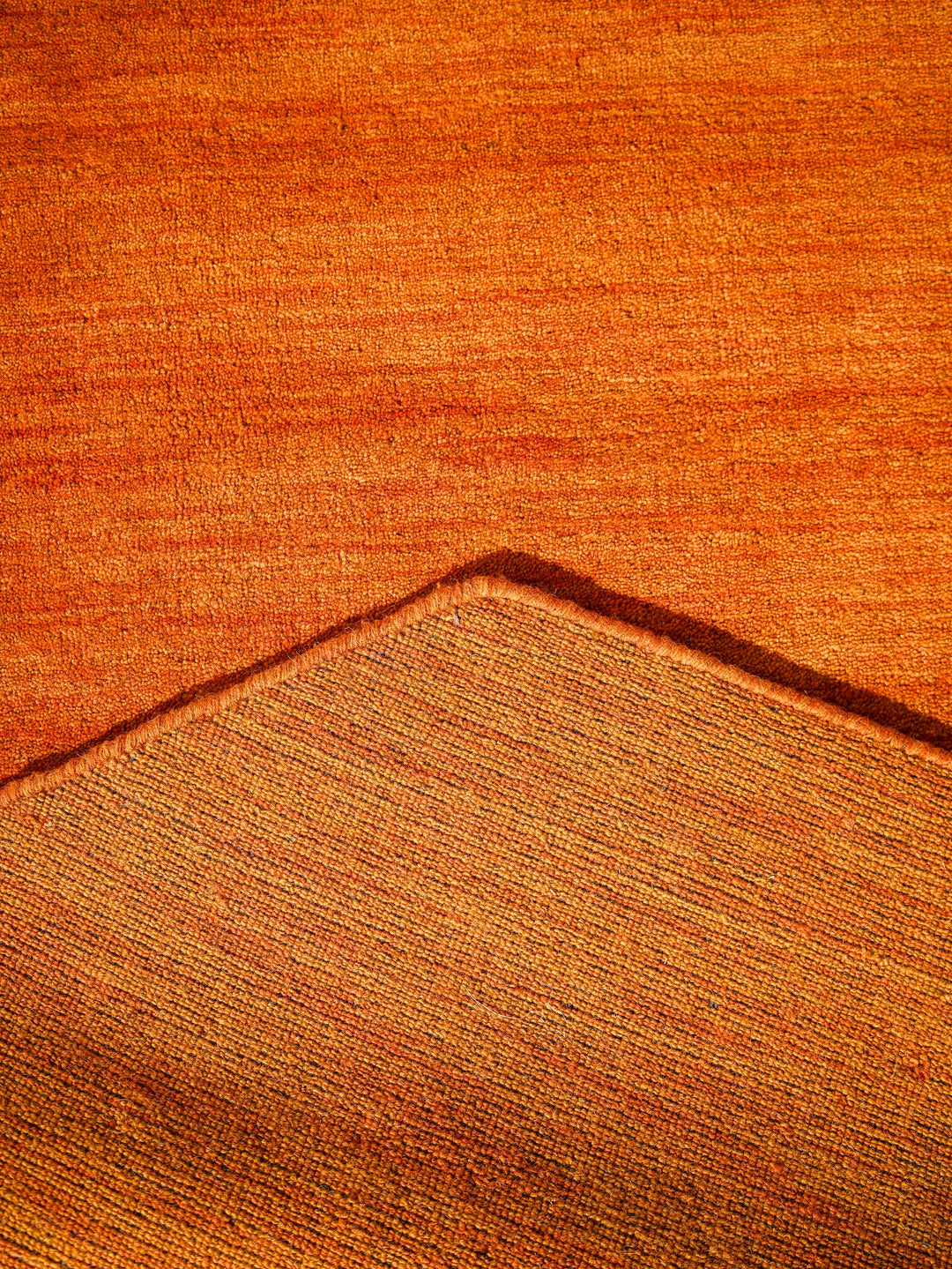 Modern Hand-Knotted Wool Rug – Solid Design