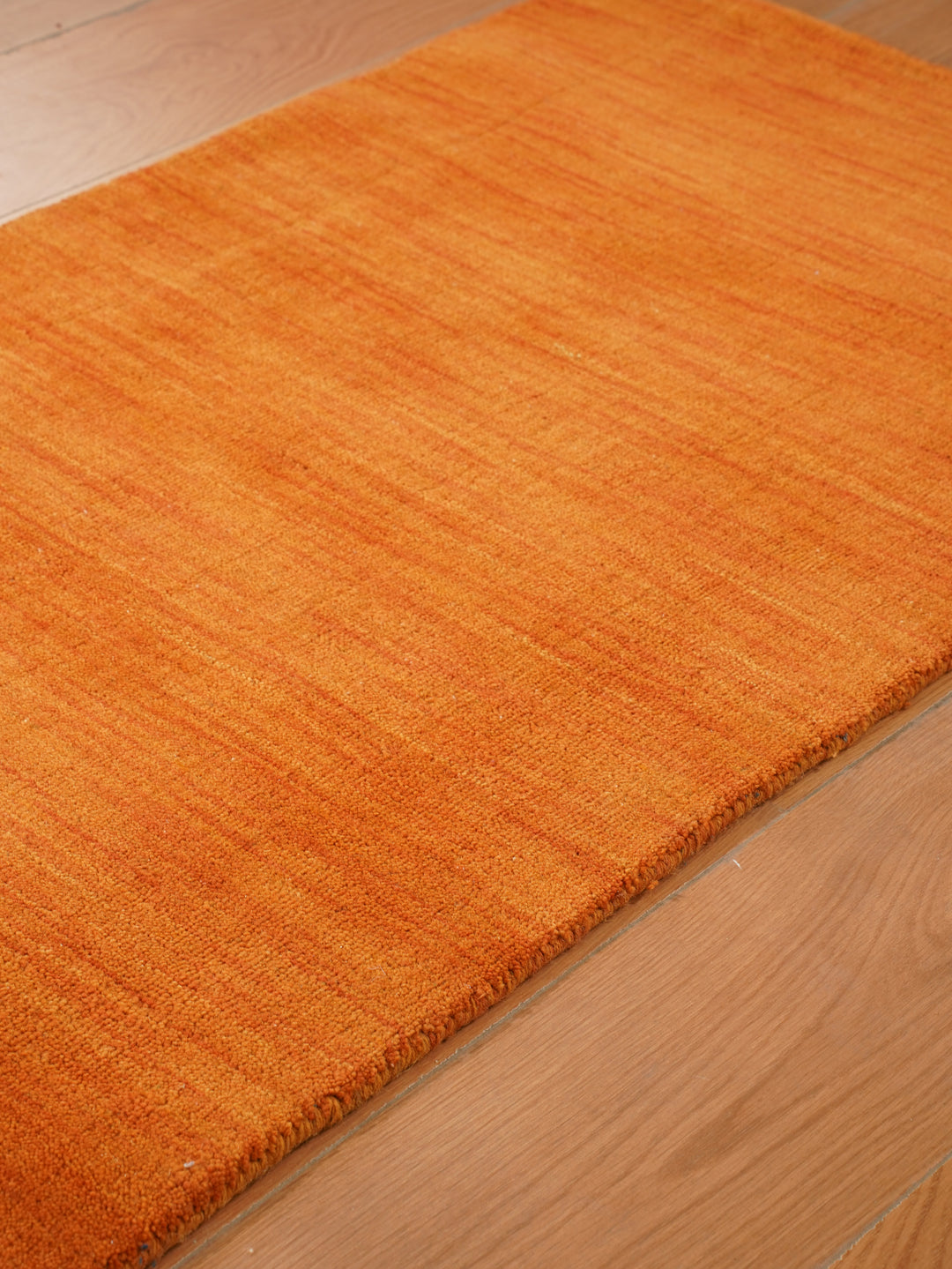 Modern Hand-Knotted Wool Rug – Solid Design