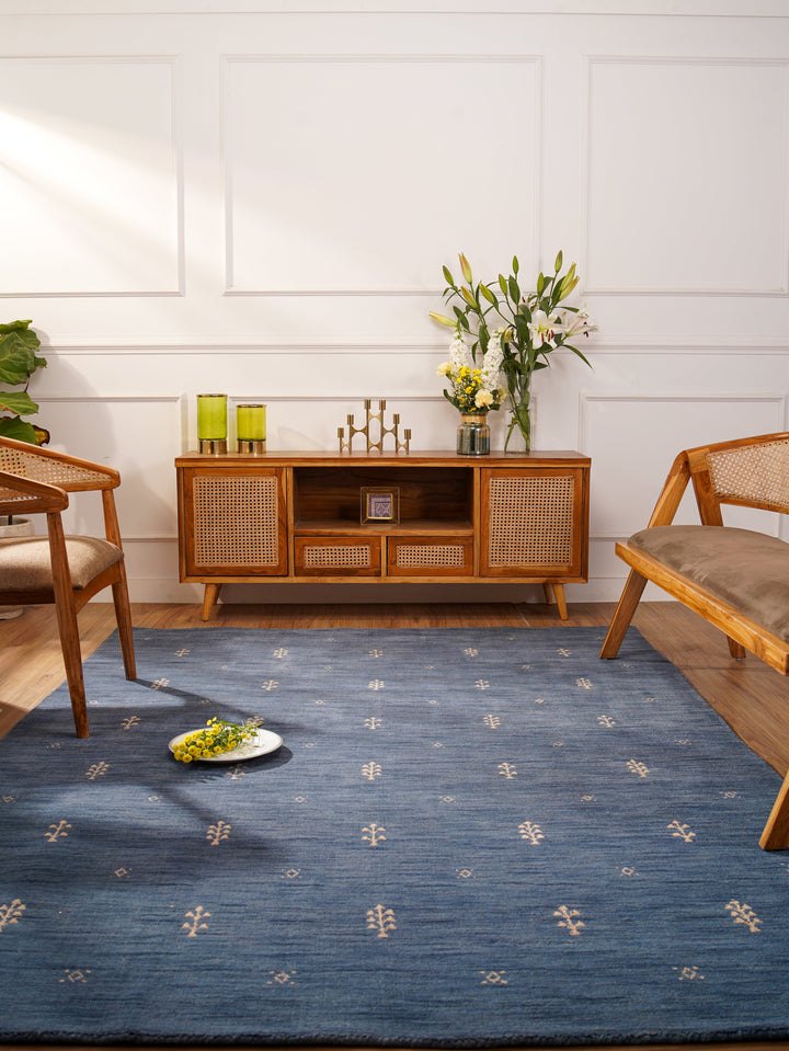 Hand-Knotted Wool Contemporary Rug – Minimal Motif Design