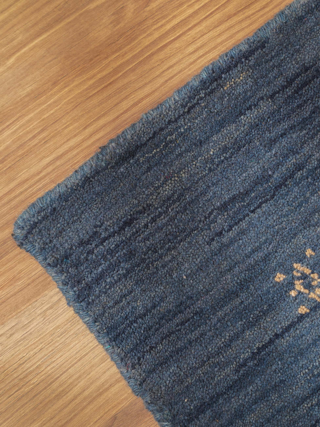 Hand-Knotted Wool Contemporary Rug – Minimal Motif Design