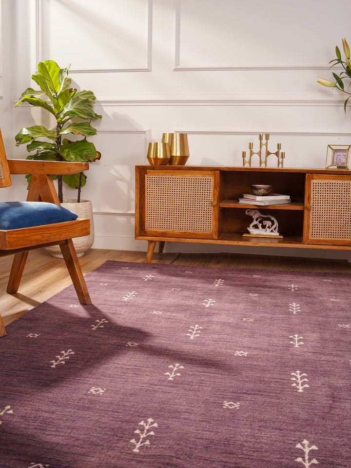 Hand-Knotted Wool Contemporary Rug – Minimal Motif Design