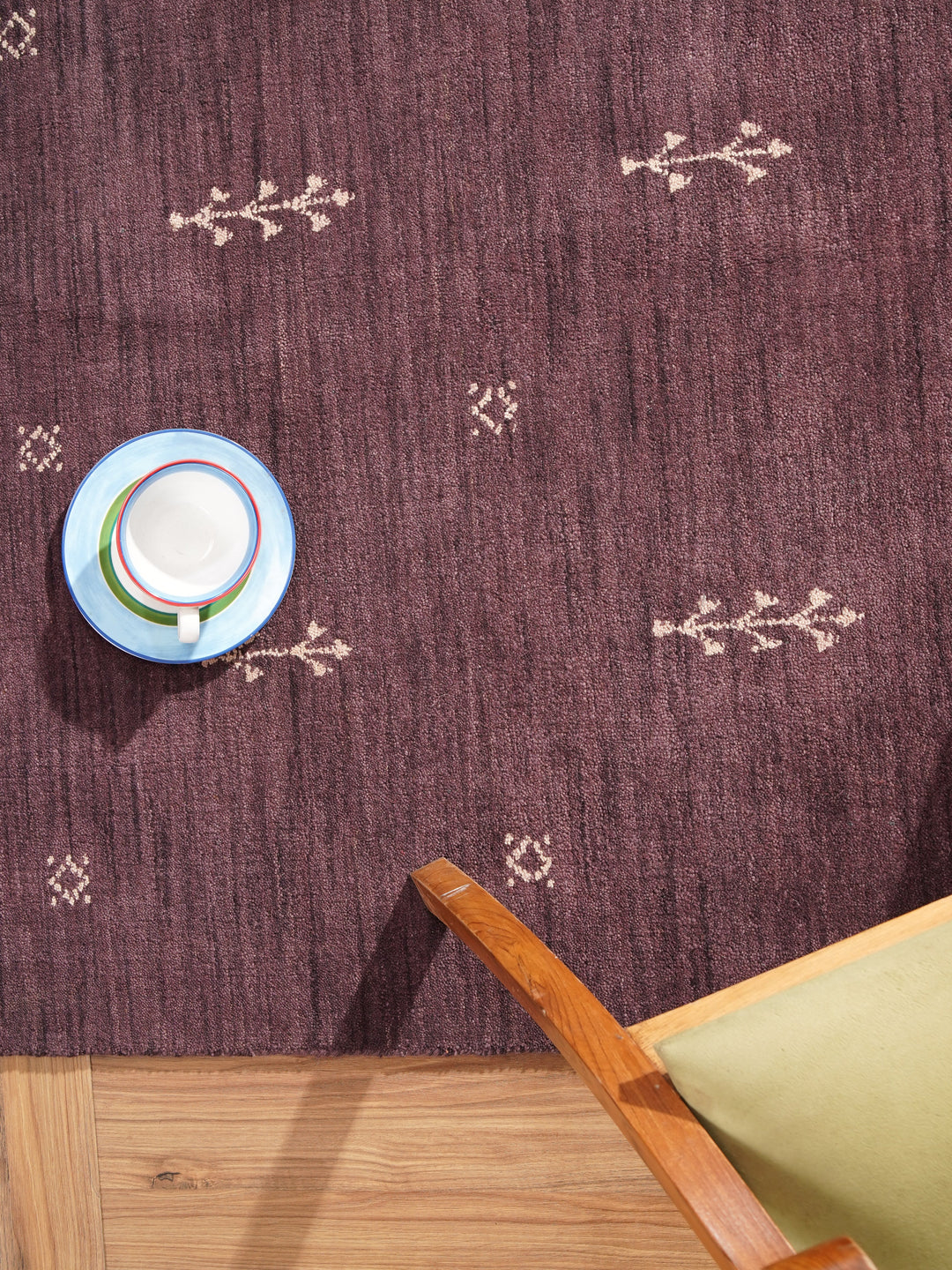 Hand-Knotted Wool Contemporary Rug – Minimal Motif Design