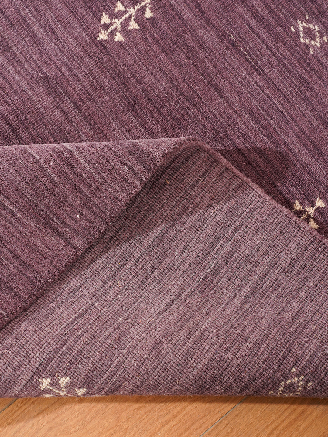 Hand-Knotted Wool Contemporary Rug – Minimal Motif Design