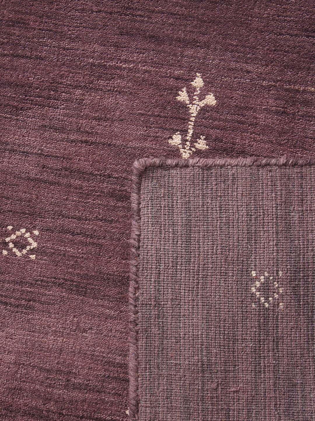 Hand-Knotted Wool Contemporary Rug – Minimal Motif Design
