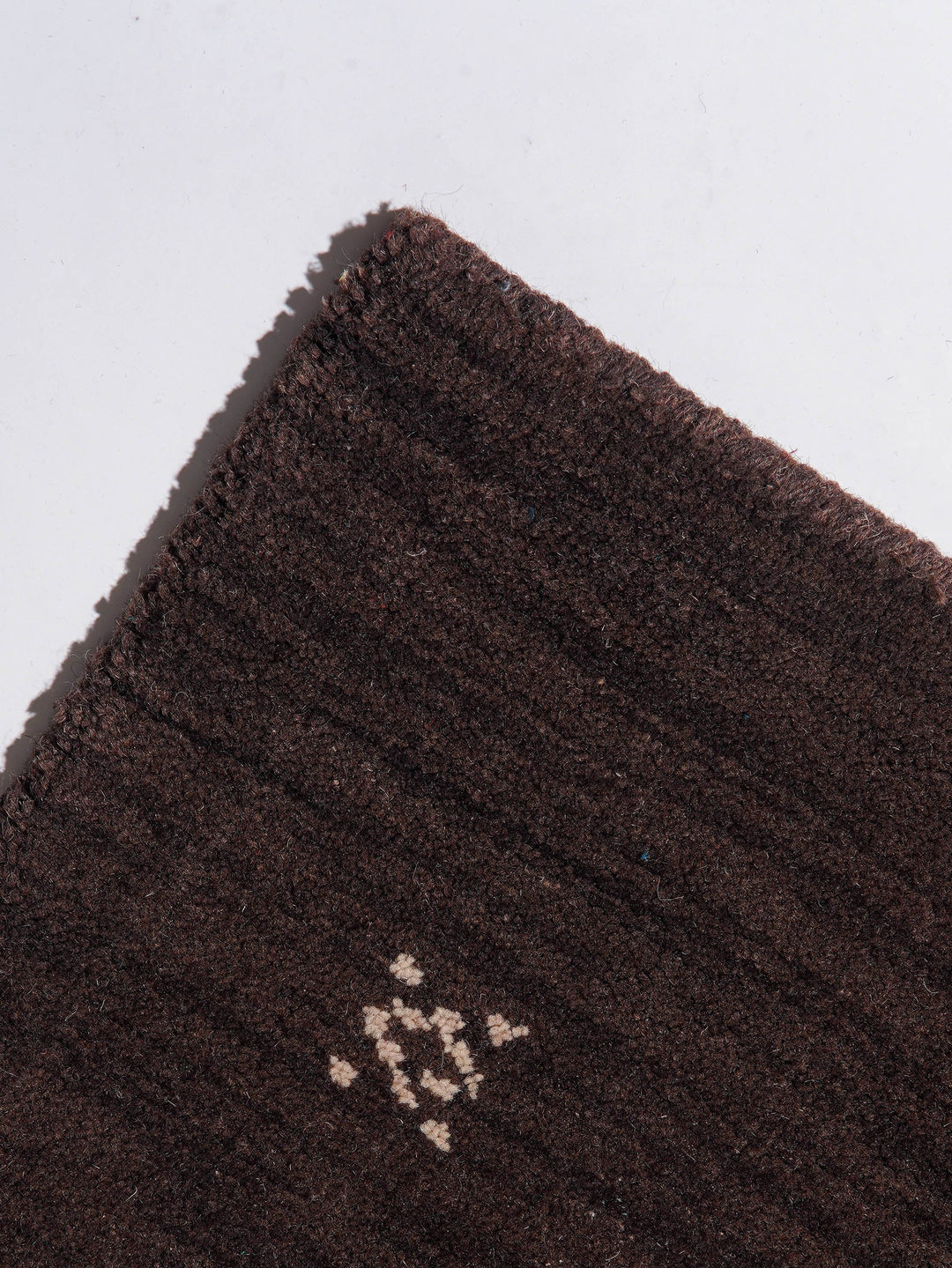 Hand-Knotted Wool Contemporary Rug – Minimal Motif Design