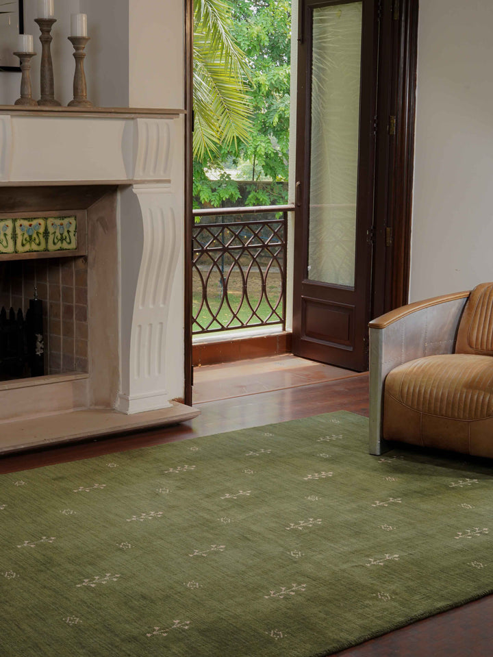 Hand-Knotted Wool Contemporary Rug – Minimal Motif Design