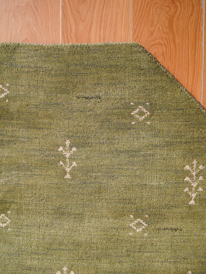Hand-Knotted Wool Contemporary Rug – Minimal Motif Design