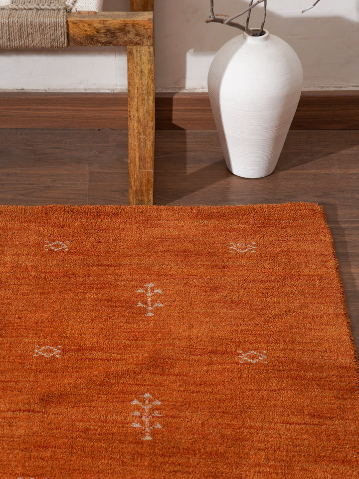 Hand-Knotted Wool Contemporary Rug – Minimal Motif Design