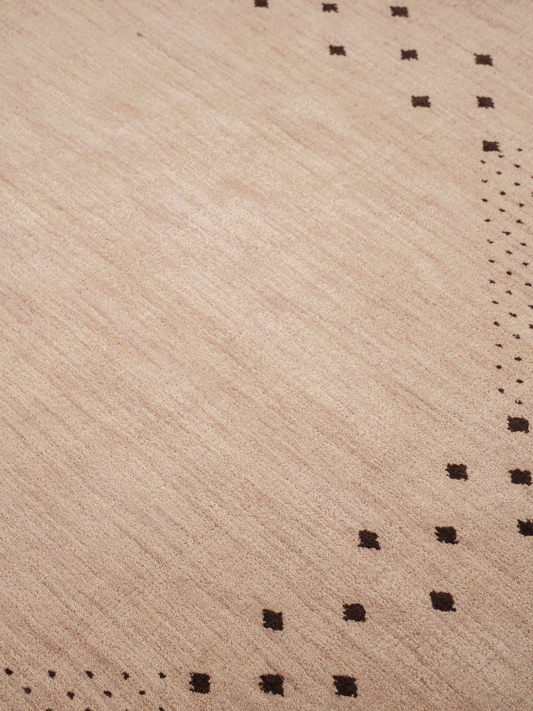 Contemporary Hand Knotted Wool Rug with Minimalist Border Design