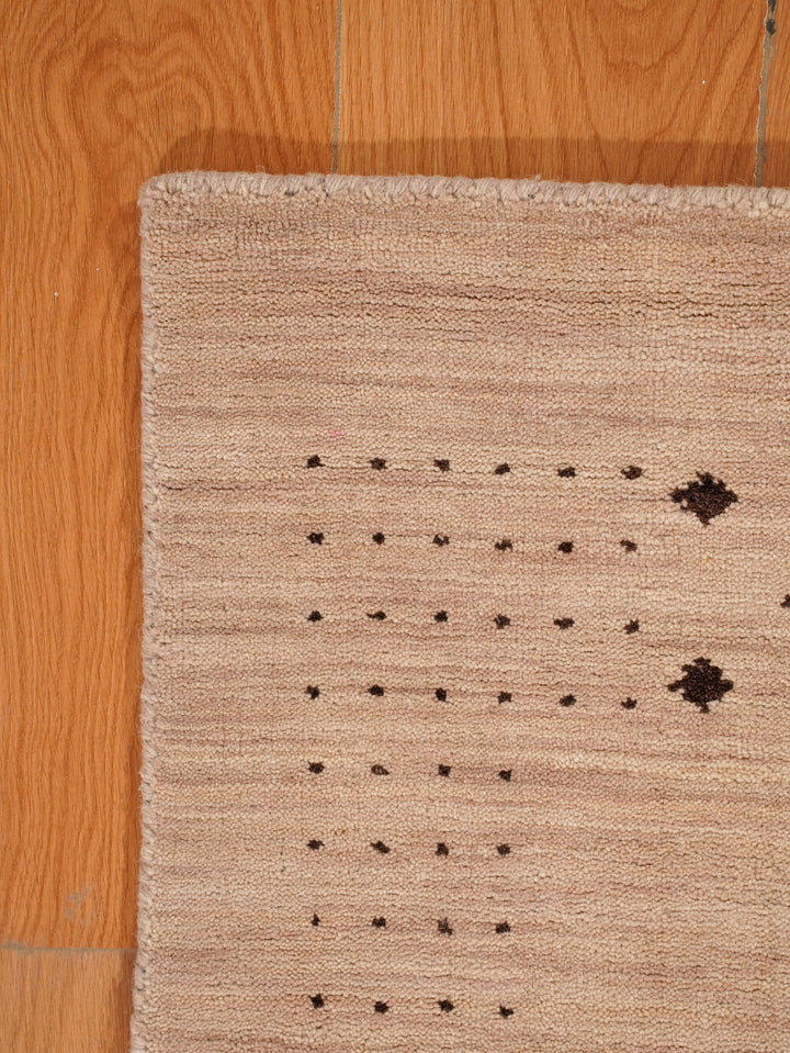 Contemporary Hand Knotted Wool Rug with Minimalist Border Design