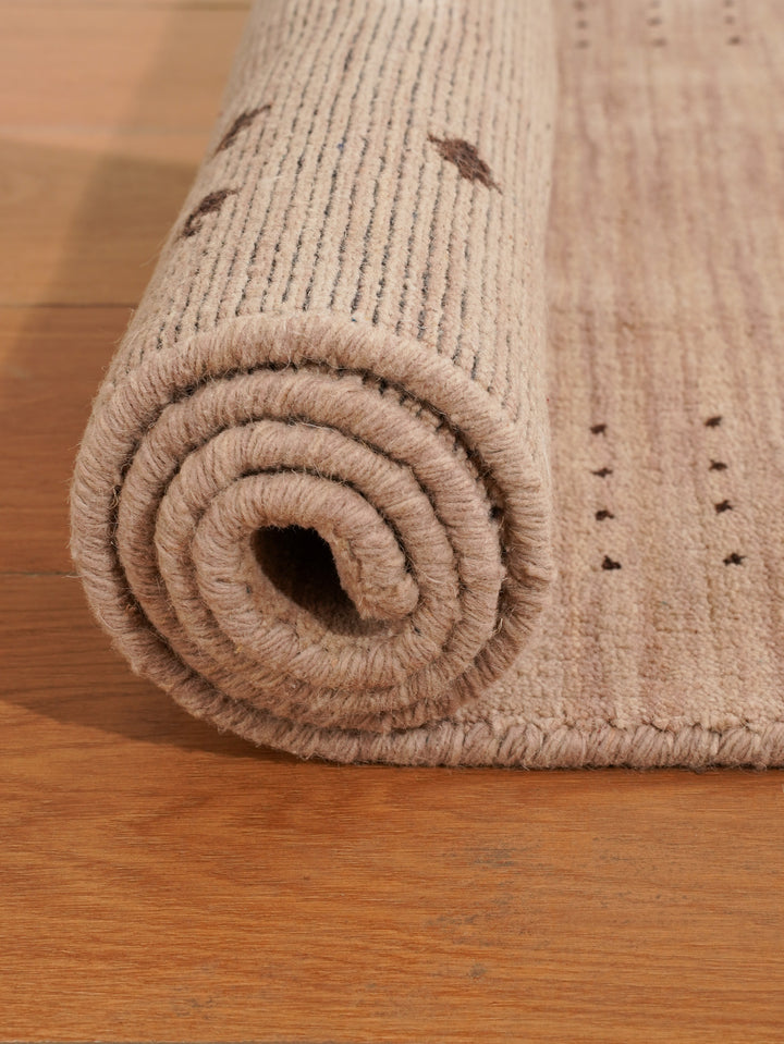 Contemporary Hand Knotted Wool Rug with Minimalist Border Design
