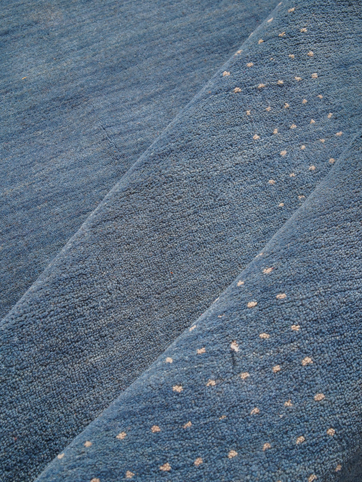 Contemporary Hand Knotted Wool Rug with Minimalist Border Design