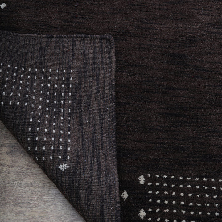 Contemporary Hand Knotted Wool Rug with Minimalist Border Design