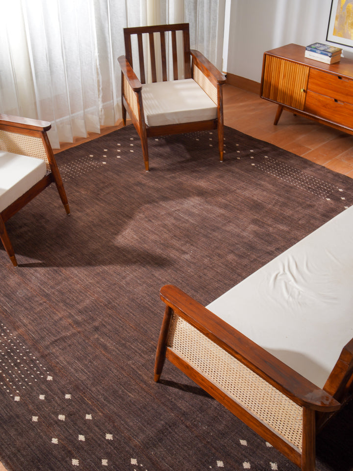 Contemporary Hand Knotted Wool Rug with Minimalist Border Design