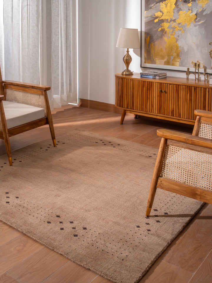 Contemporary Hand Knotted Wool Rug with Minimalist Border Design